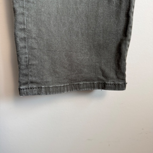 34 Heritage Men's Courage Mid-Rise Straight Casual Pant Gray 36/32 Twill Stretch - Picture 3 of 16